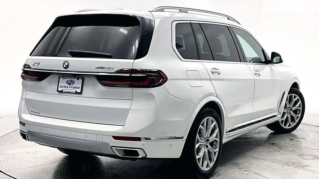 2025 BMW X7 xDrive40i