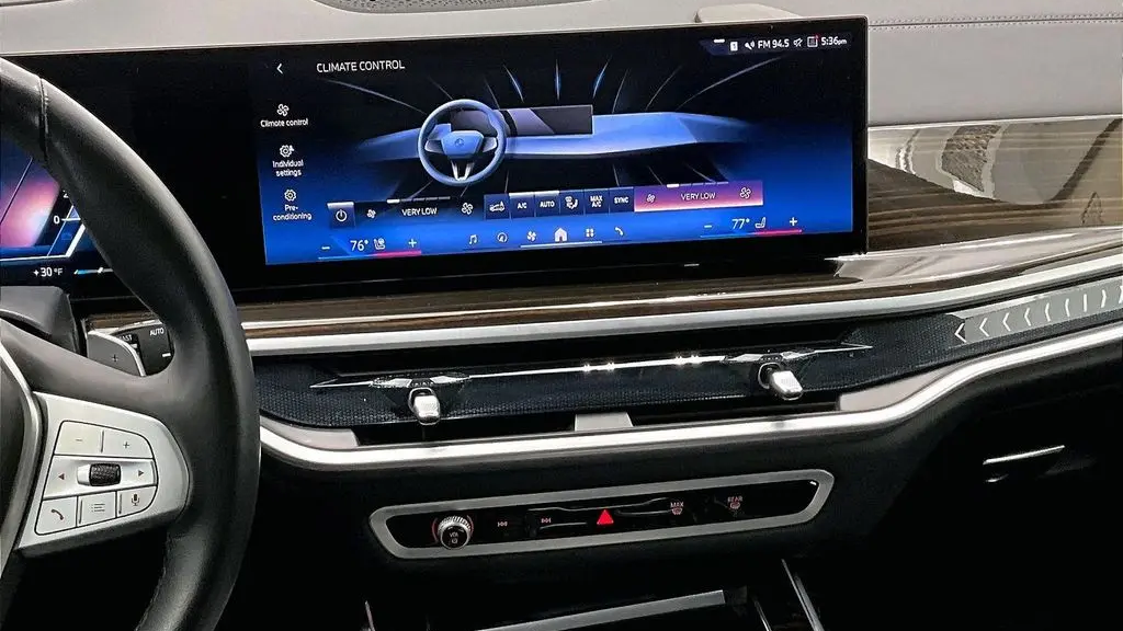 2025 BMW X7 xDrive40i