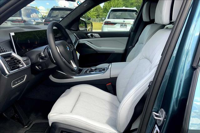 2026 BMW X7 - $77,777