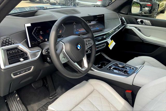 2026 BMW X7 - $77,777
