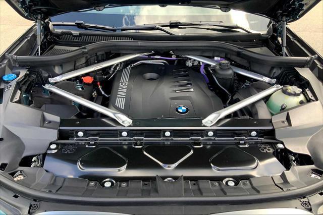 2026 BMW X7 - $77,777