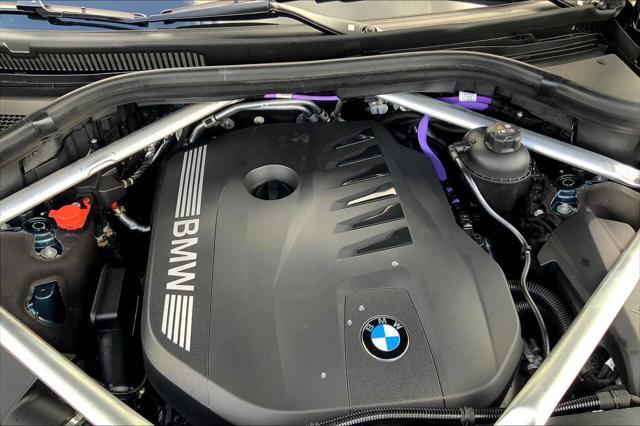 2026 BMW X7 - $77,777