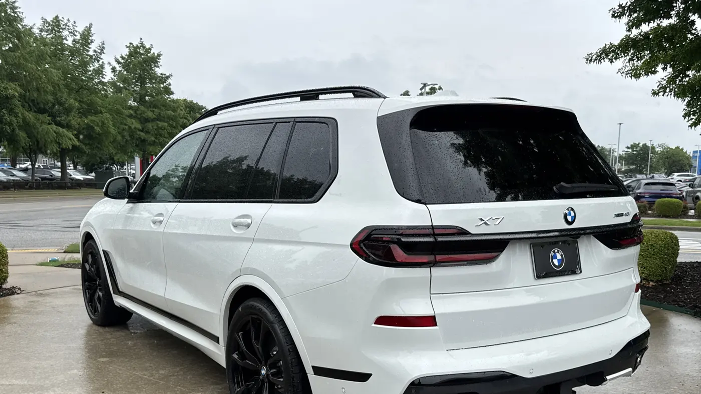 2027 BMW X7 xDrive40i