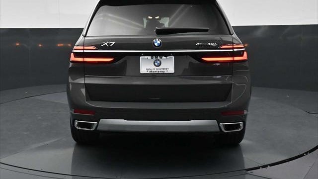 2027 BMW X7 xDrive40i