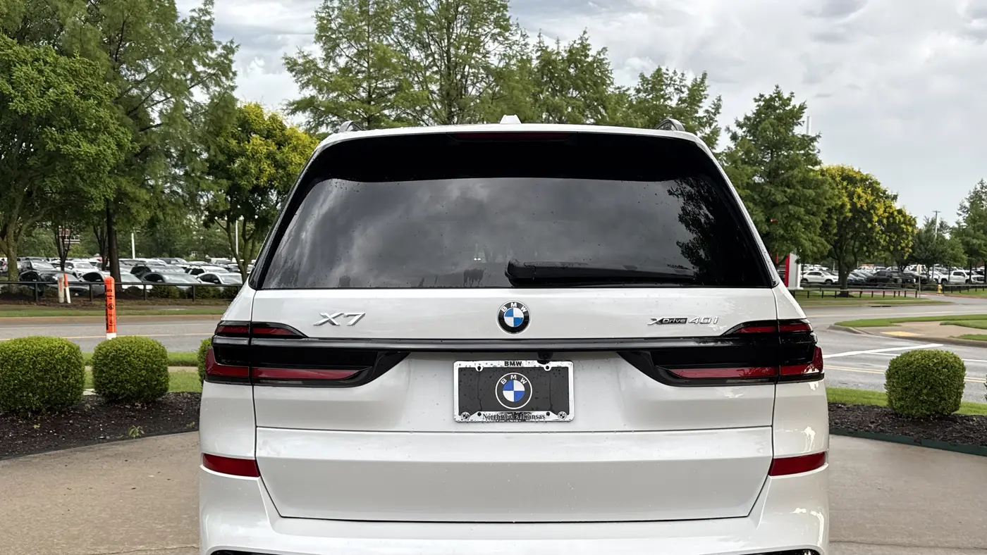 2027 BMW X7 xDrive40i
