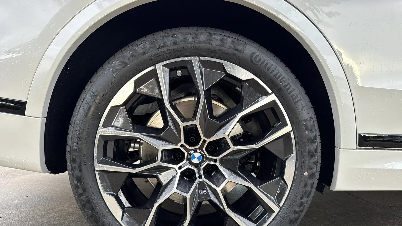 2027 BMW X7 xDrive40i