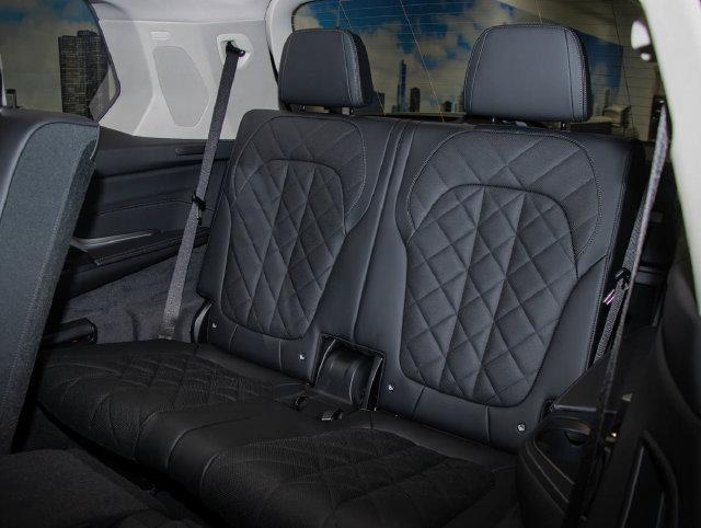 2026 BMW X7 - $75,407
