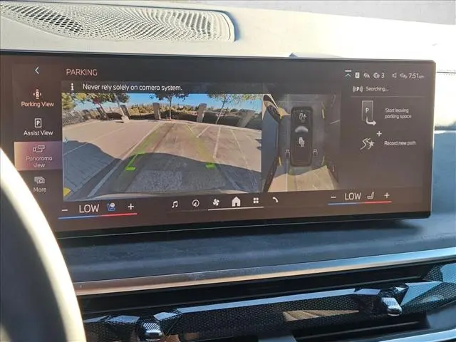 2027 BMW X7 - $100,312