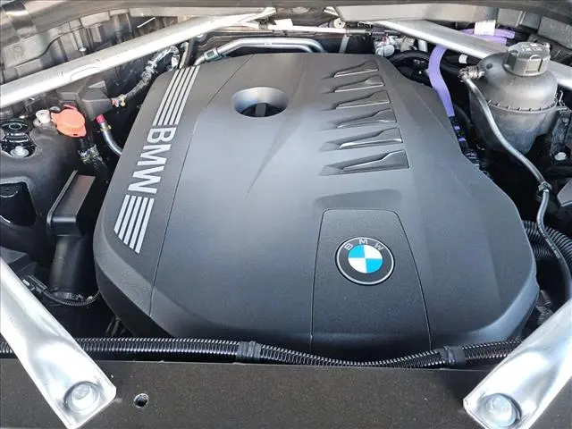 2027 BMW X7 - $100,312