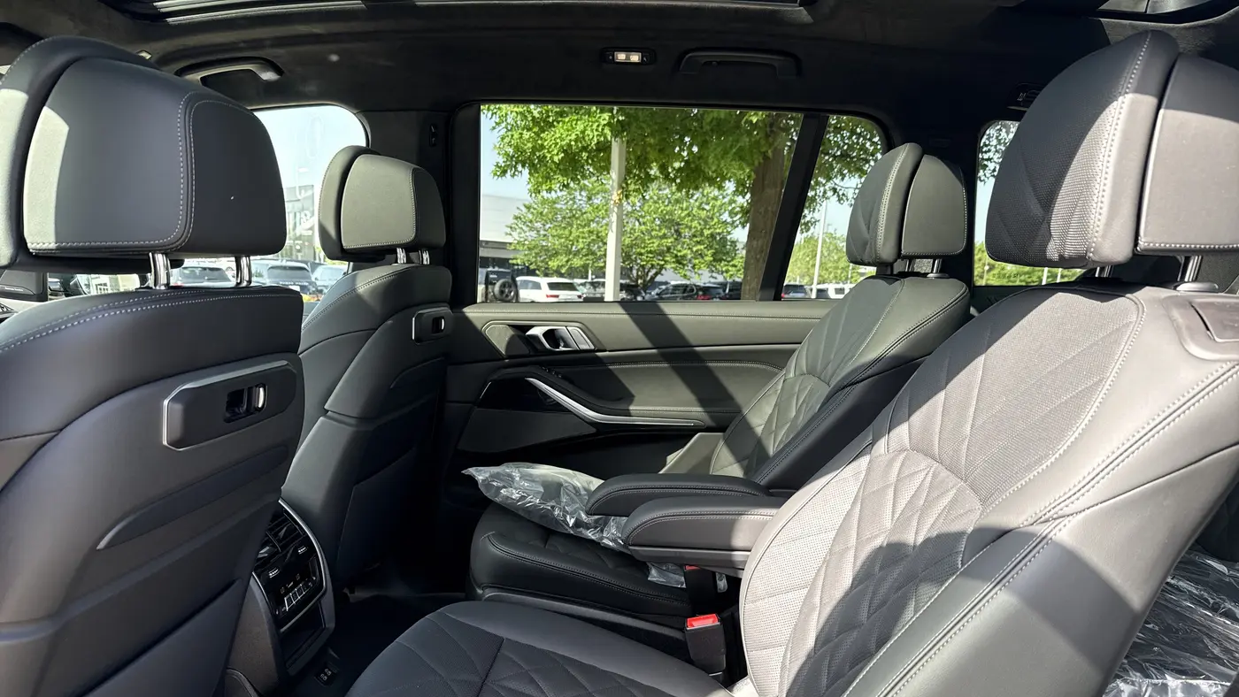 2027 BMW X7 xDrive40i