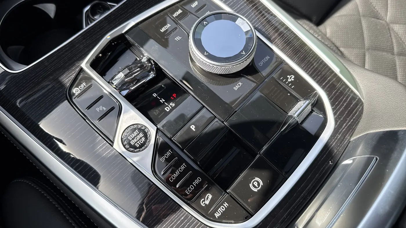2027 BMW X7 xDrive40i