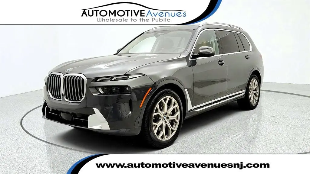 2023 BMW X7