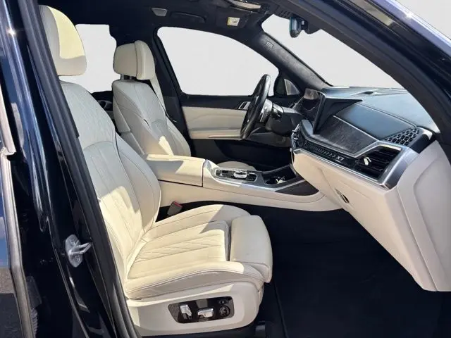 2023 BMW X7 - $63,995