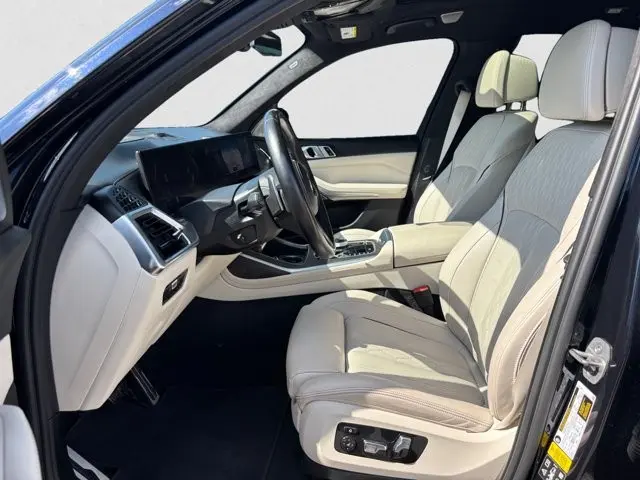 2023 BMW X7 - $63,995