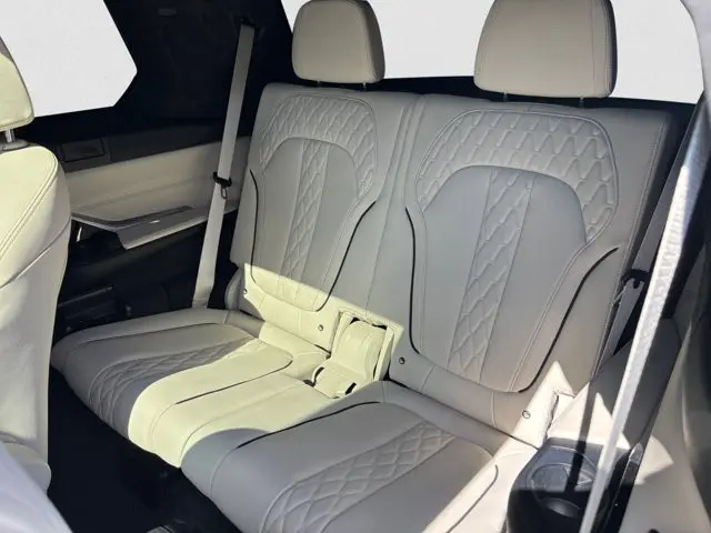 2023 BMW X7 - $63,995