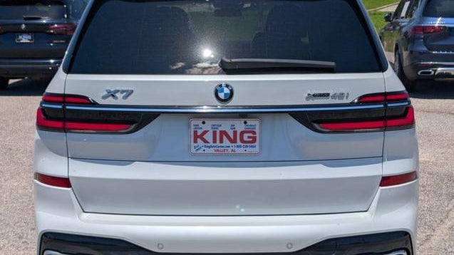 2023 BMW X7 xDrive40i