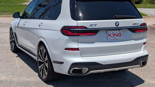 2023 BMW X7 xDrive40i