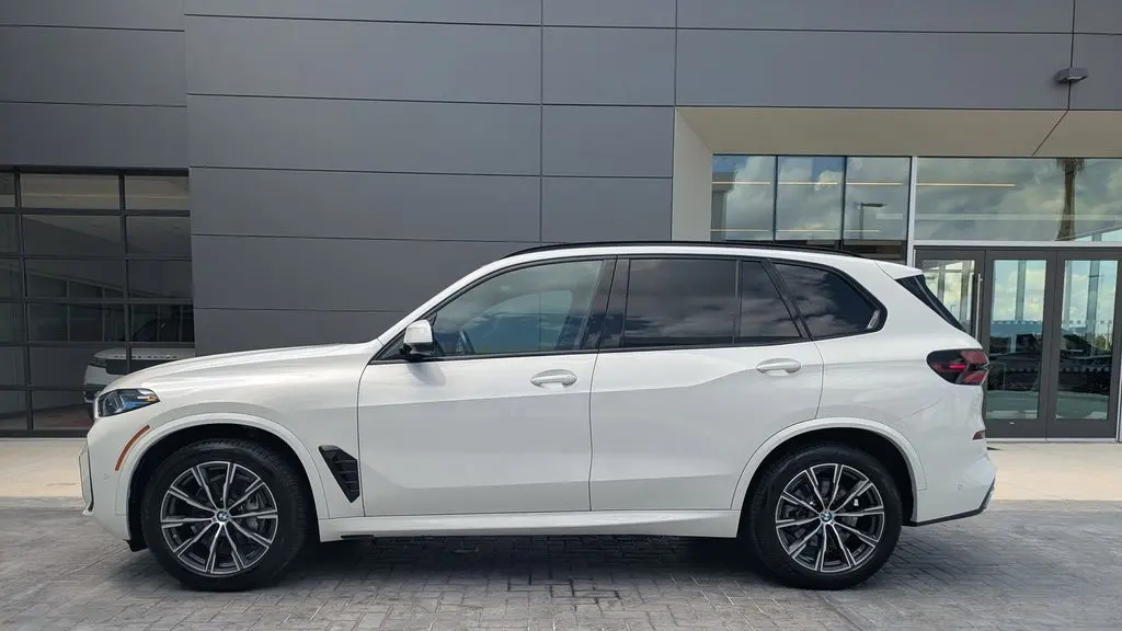 2025 BMW X5 xDrive40i