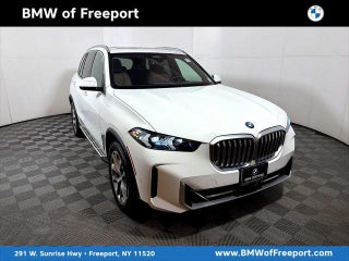 2024 BMW X5 with Alpine White Exterior
