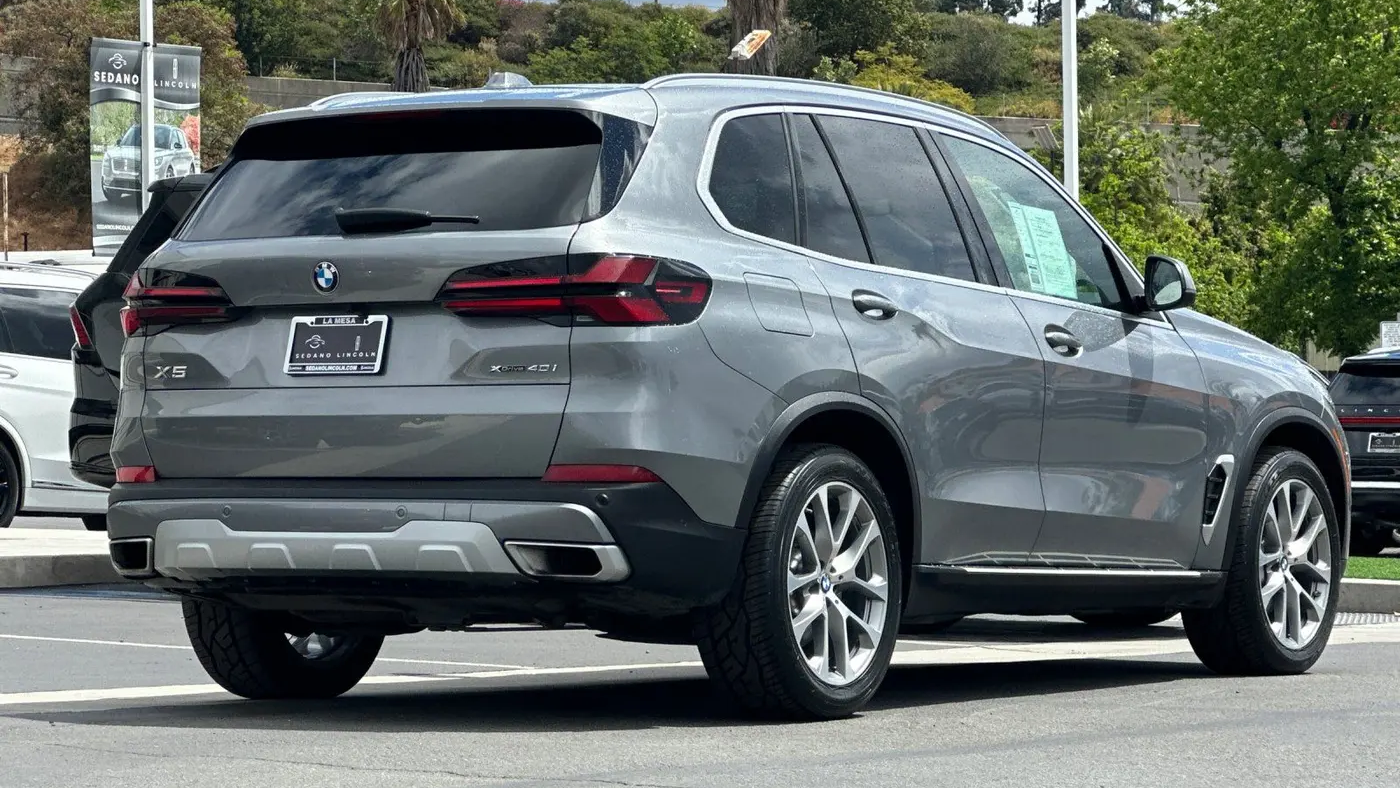 2025 BMW X5 xDrive40i