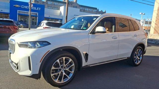 2025 BMW X5 xDrive40i