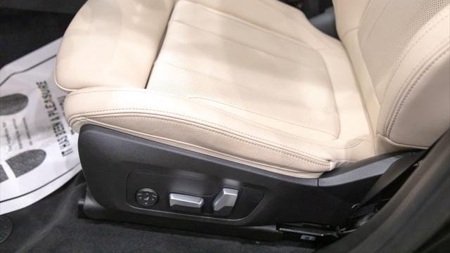 2023 BMW X4 xDrive30i