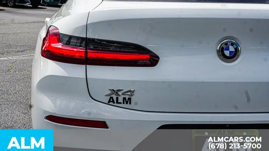 2025 BMW X4 xDrive30i