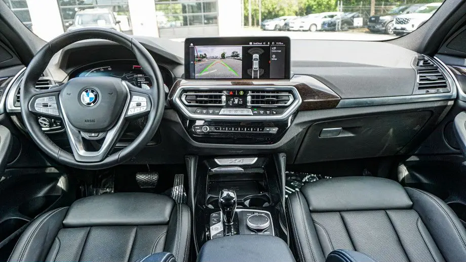 2025 BMW X4 xDrive30i