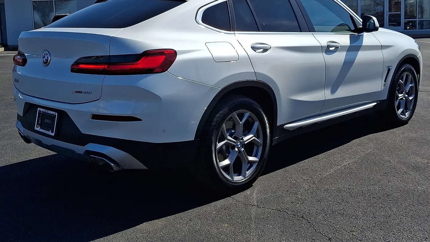 2024 BMW X4 xDrive30i