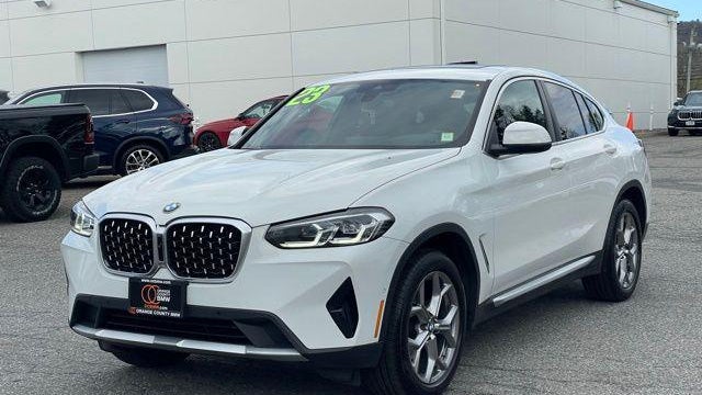 2023 BMW X4 xDrive30i