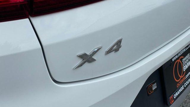 2023 BMW X4 xDrive30i