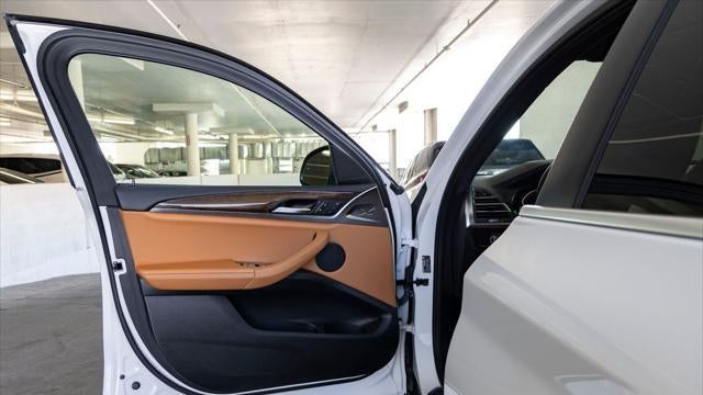 2023 BMW X4 xDrive30i