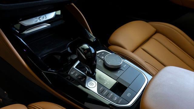 2023 BMW X4 xDrive30i