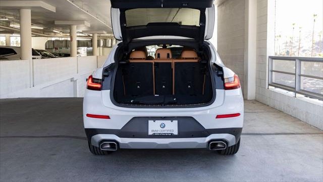 2023 BMW X4 xDrive30i