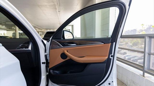 2023 BMW X4 xDrive30i