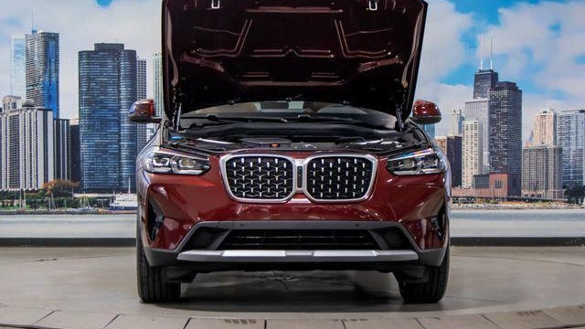 2025 BMW X4 xDrive30i