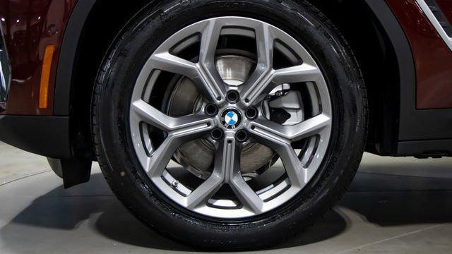 2025 BMW X4 xDrive30i