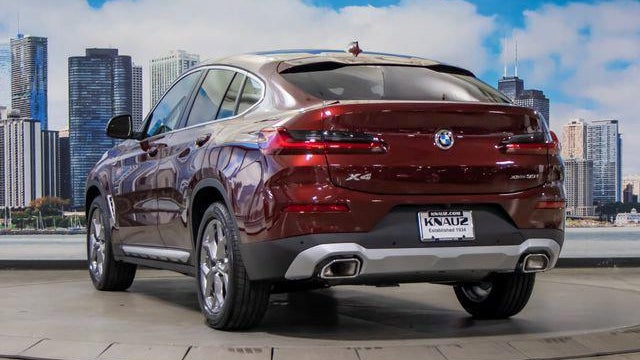 2025 BMW X4 xDrive30i