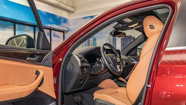 2025 BMW X4 xDrive30i