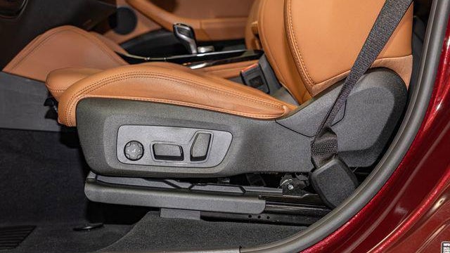 2025 BMW X4 xDrive30i