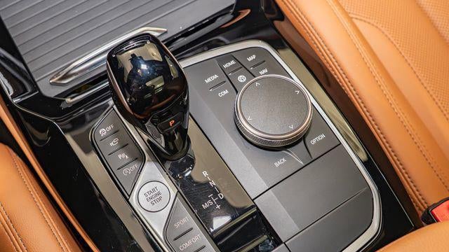 2025 BMW X4 xDrive30i