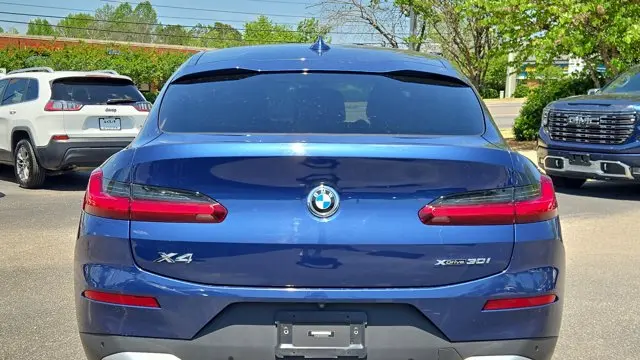 2022 BMW X4 xDrive30i