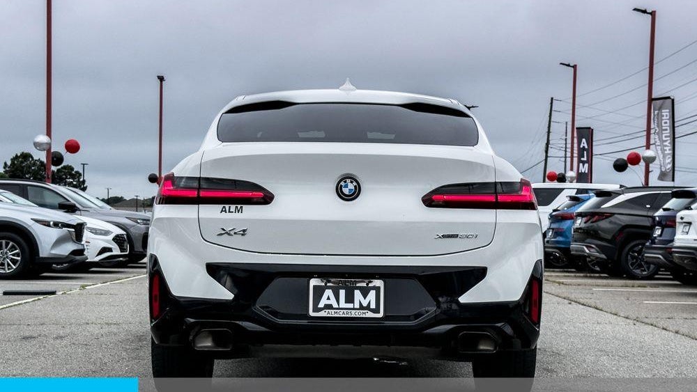 2023 BMW X4 xDrive30i