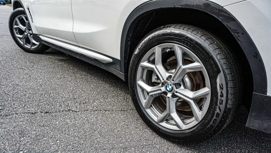 2025 BMW X4 xDrive30i