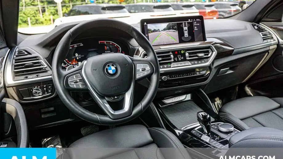 2025 BMW X4 xDrive30i