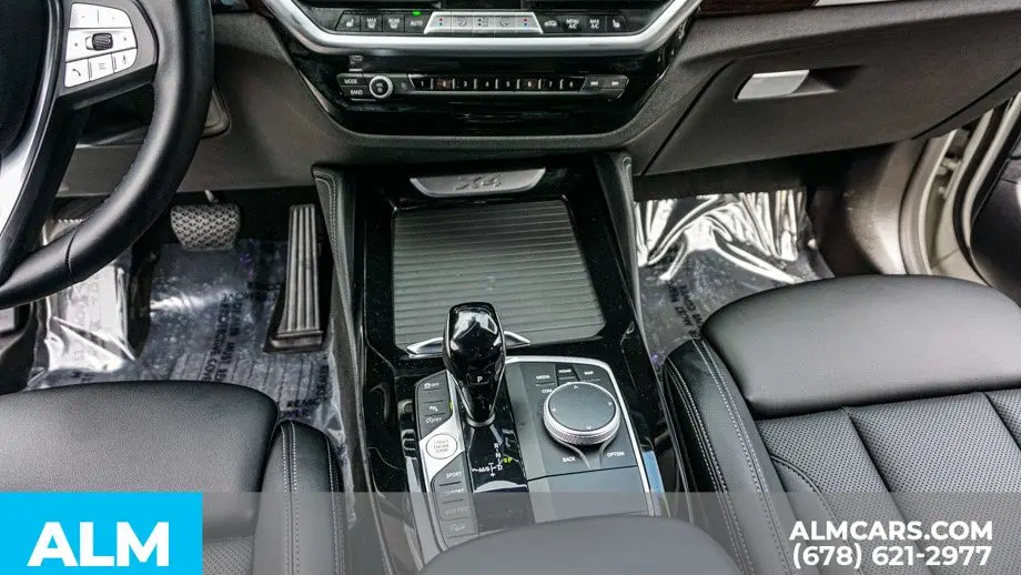 2025 BMW X4 xDrive30i