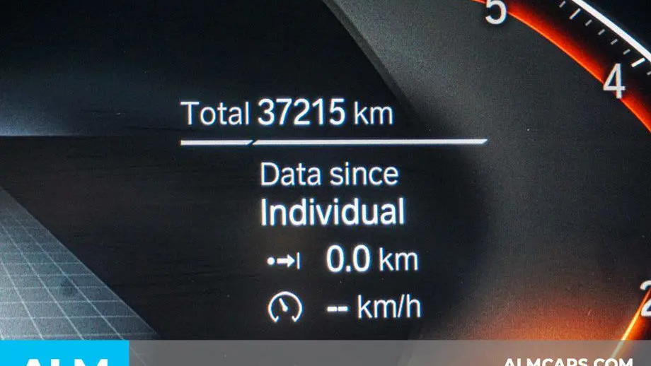 2025 BMW X4 xDrive30i