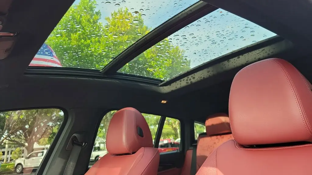 2023 BMW X4 xDrive30i