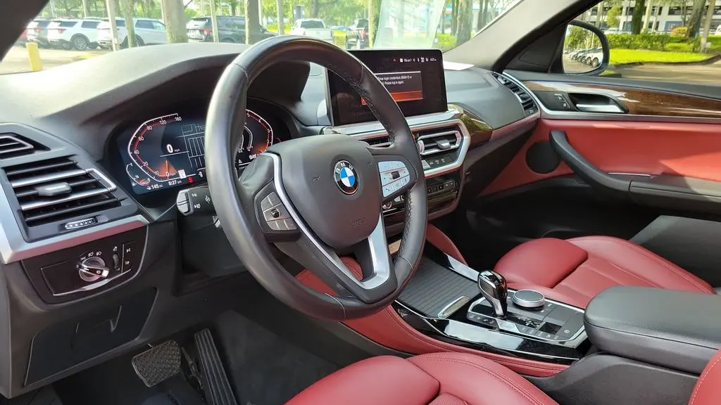 2023 BMW X4 xDrive30i