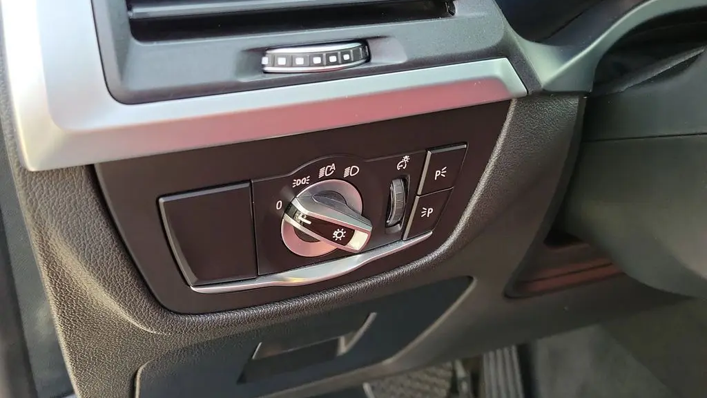2023 BMW X4 xDrive30i